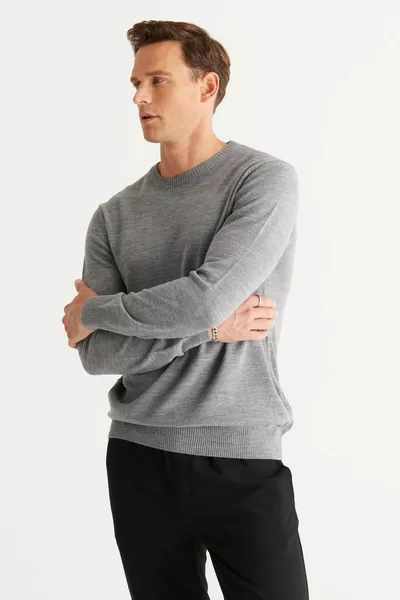 Мужской серый меланжевый антипилинг против пиллинга стандартный крой нормального кроя трикотажный свитер с круглым вырезом
