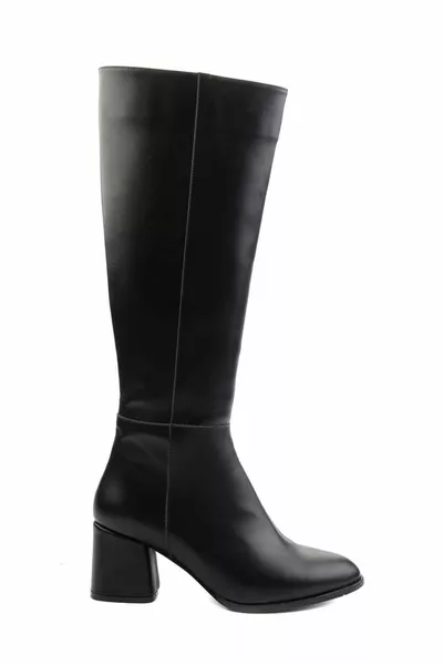 أحذية نسائية سوداء 