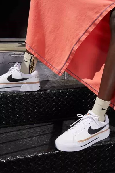 كورت ليجاسي ليفت سنيكرز كاجوال نسائي -white