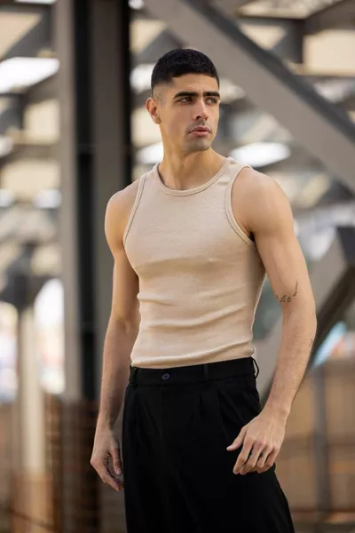 Мъжки яка с халтер бежов спортен потник за спортисти ликра