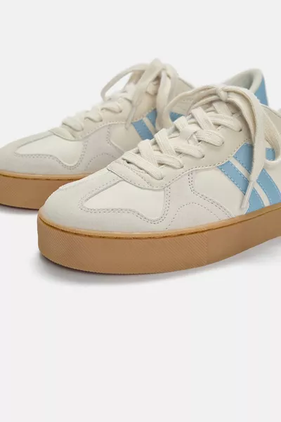 حذاء رياضي ريترو بتصميم جريء