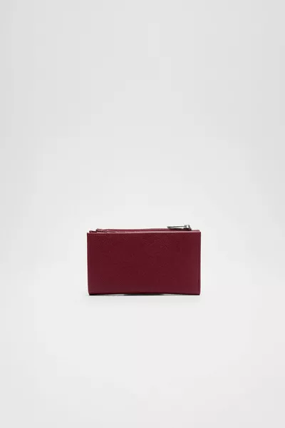 محفظة أساسية بسحاب