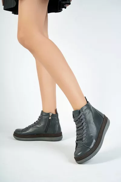 جلد طبيعي رمادي أحذية جلدية نسائية 