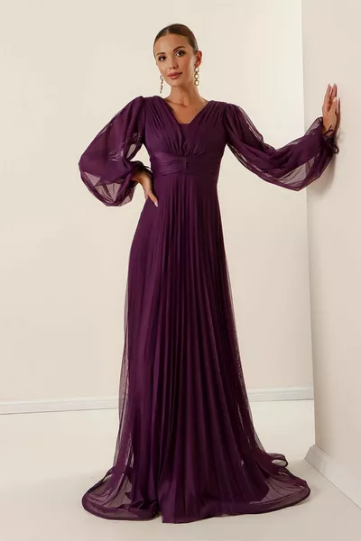 Robe longue plissée en tulle à manches en V à col en V devant