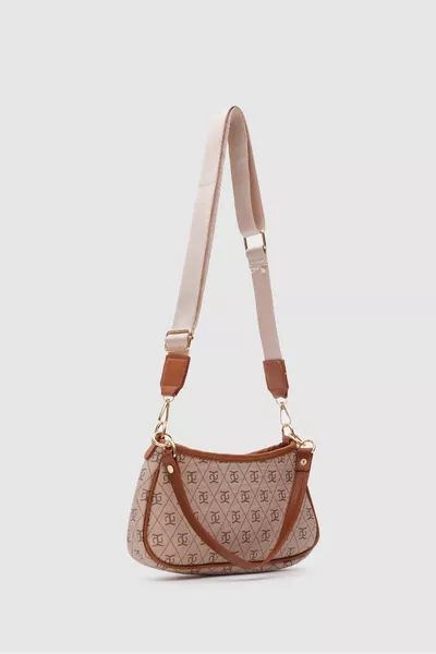 فارم مونوغرام تان باغيت وحقيبة كروسبودي