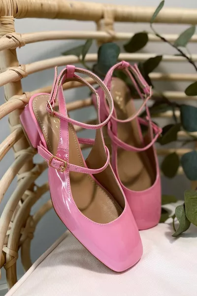 المرأة ماري جين الوردي براءات الاختراع الجلود مفتوحة الظهر مربع اصبع القدم قبعة صلبة قصيرة كتلة الكعب