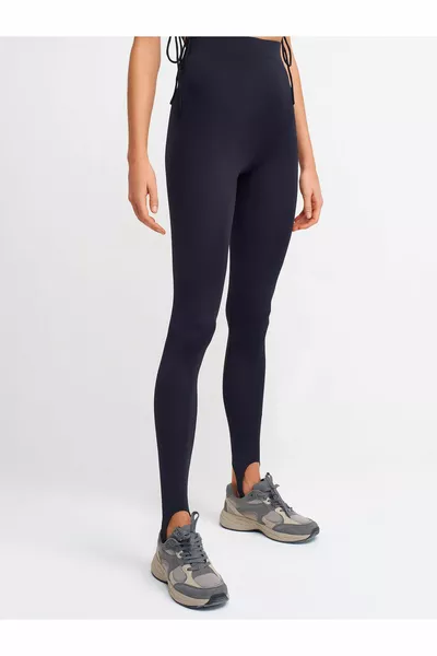  تامينغز فوزو - أسود