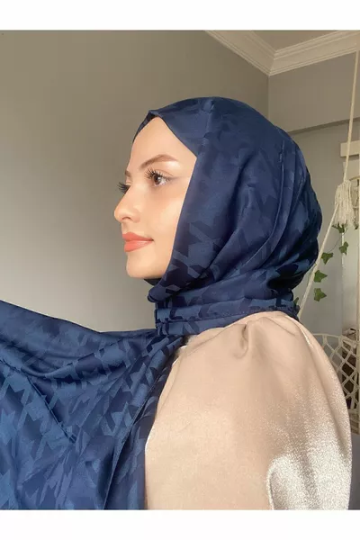 SCIALLE JACQUARD DI SETA CON MOTIVO A PIEDE DI PORCO