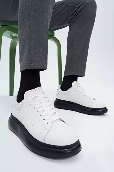 حذاء رياضي رجالي أبيض