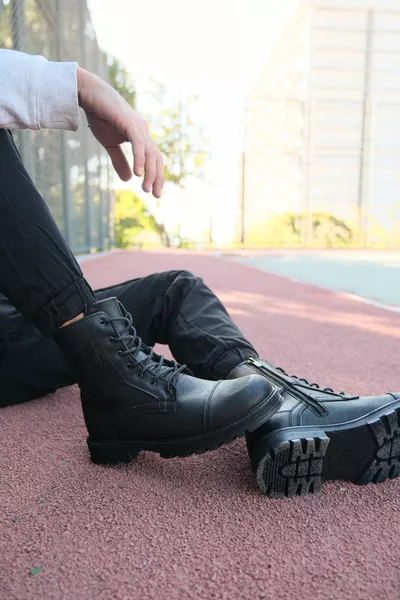 أحذية بريدية للرجال البشرة السوداء 