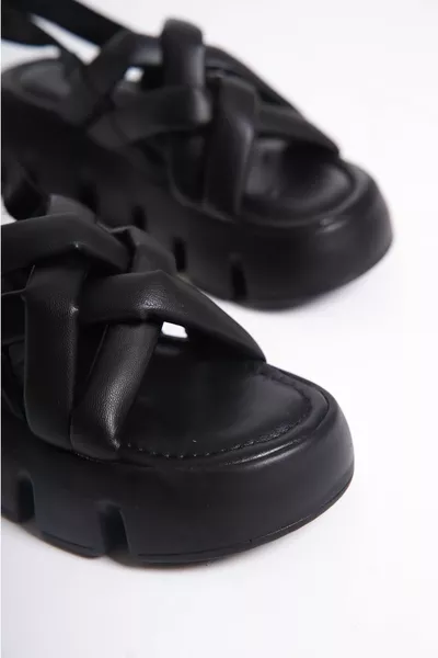 Kadın Dolgu Topuklu Çapraz Bantlı Kalın Taban Sandalet Siyah