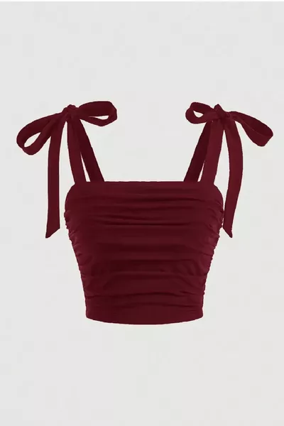 B Блуза с широки презрамки и панделка