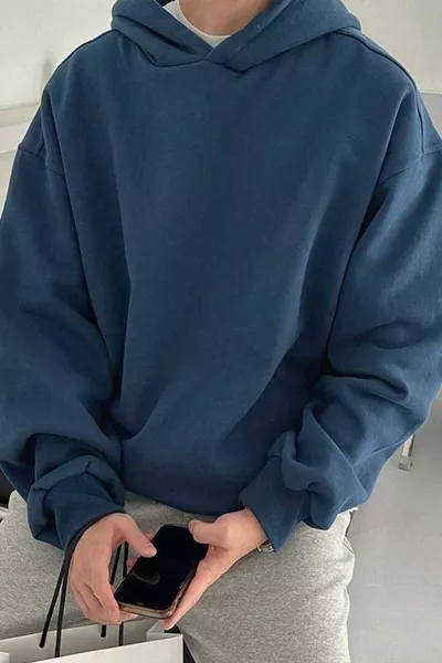 سويت شيرت رجالي بغطاء رأس من قماش شاردون ثلاثي الخيوط باللون النيلي