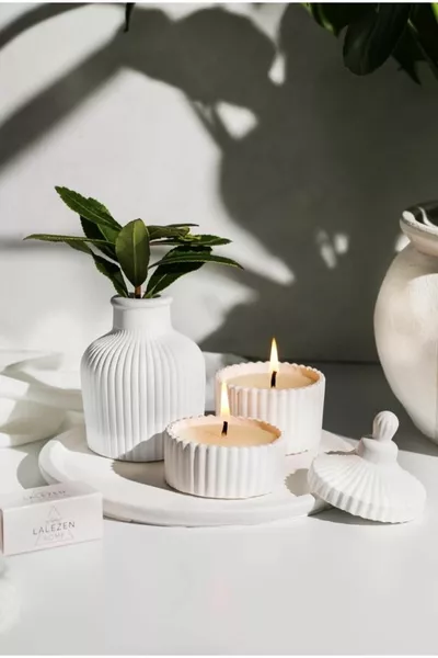 طقم شمعة و مزهرية بصحن دائري