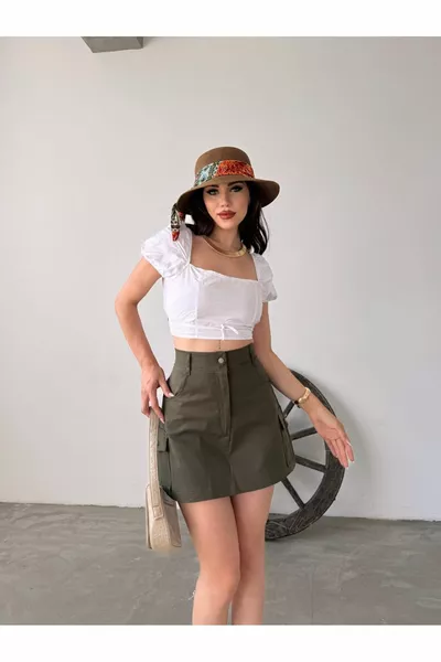 تنورة قصيرة مع شورت وجيوب للكارجو للنساء