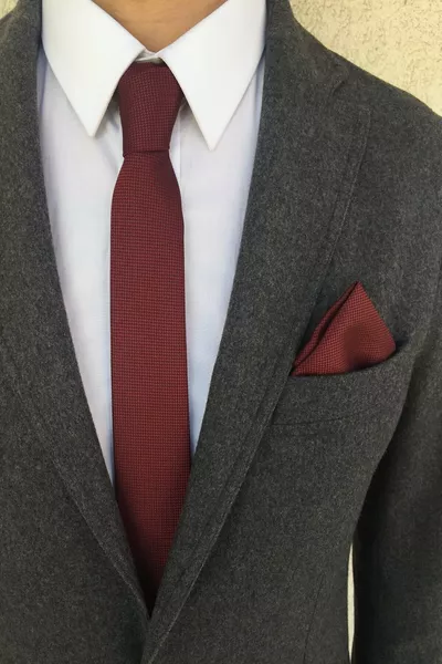 5.5 cm Burgundy Slim Tie and Pocket Square Set