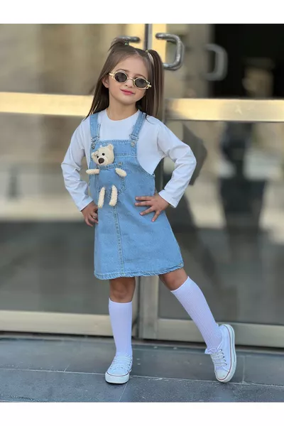 فستان جينز بحمالات قابلة للتعديل ومزين بدب صغير