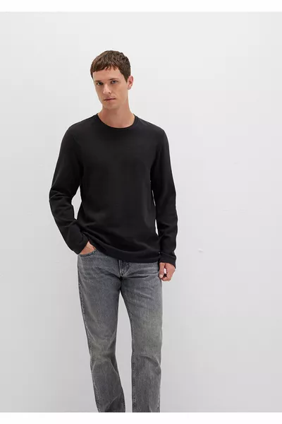 Long Sleeve Textured Black T-Shirt Slim Fit / Slim Cut 