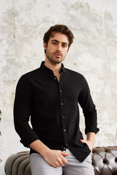 Sarte - Erkek Siyah Slim Fit Dar Kesim Düğmeli Yaka Keten Görünümlü % Pamuk Flamlı Gömlek