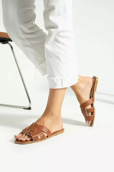 شبشب نسائي مفتوح من الأمام للجوانب للارتداء في الهواء الطلق والمنزل