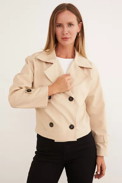 معطف ترنش بأزرار أساسية وياقة متباينة