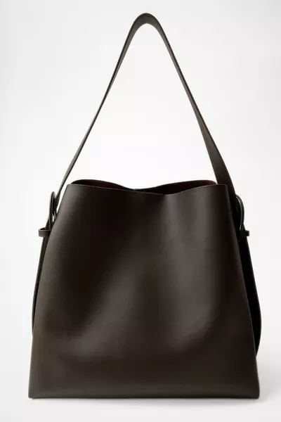 حقيبة نسائية كبيرة الحجم من نومو توكا بنكهة القهوة المرة التفصيلية