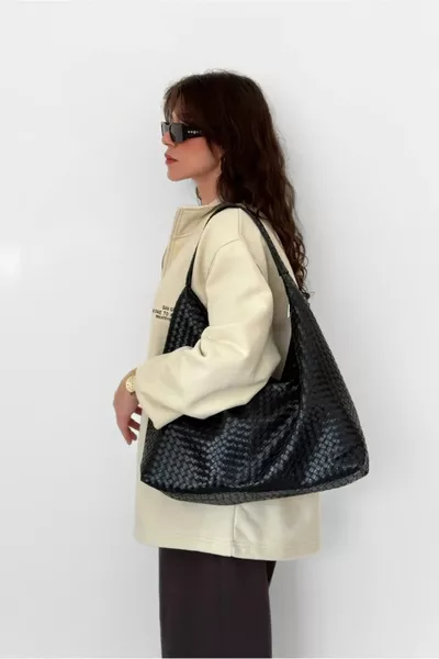 حقيبة نسائية سوداء كبيرة للكتف والتوت - سعة واسعة