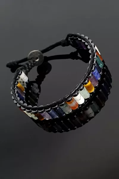 سوار من حجر الياقوت الأرجواني، عين النمر، حجر النجوم، العقيق الهندي، سوداليت، جاسبر، العقيق الأحمر