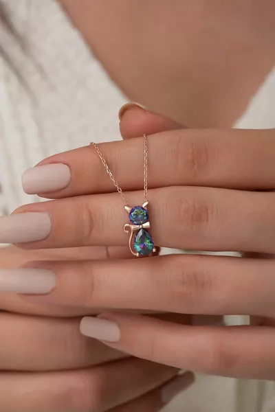 عقد فضة نسائي بحجر التوباز الصخري الغامض عيار  على شكل قطة