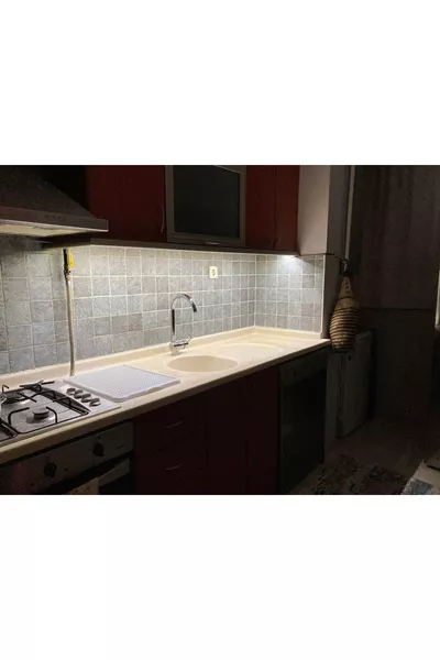 Светодиодная лента белого цвета 5 метров для кухонного шкафа с адаптером и выключателем, готовая к использованию