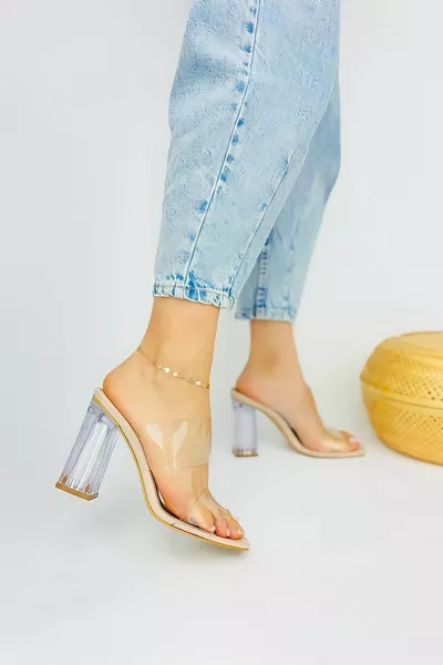 Nude Cilt Şeffaf Topuklu Kadın Terlik