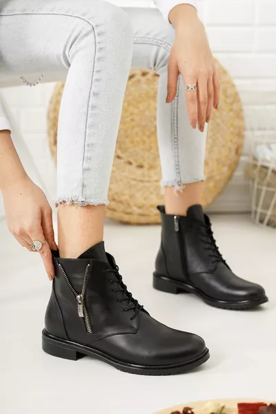 حذاء نسائي أسود جلد طبيعي 