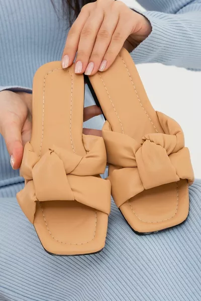 Дамски домашни и външни чехли от норка