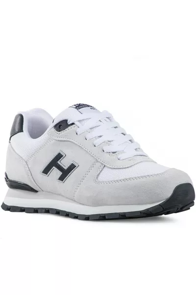 حذاء رياضي من الجلد الطبيعي