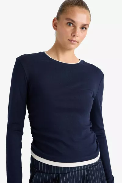 Тениска Slim Fit с тясна кройка, обло деколте, рипсена материя и дълъг ръкав SP