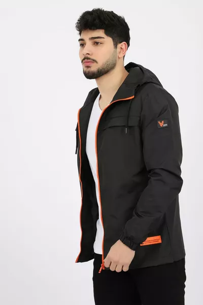 Ветровка с цветни комбинации и цип, подходяща за сезона Pldp 