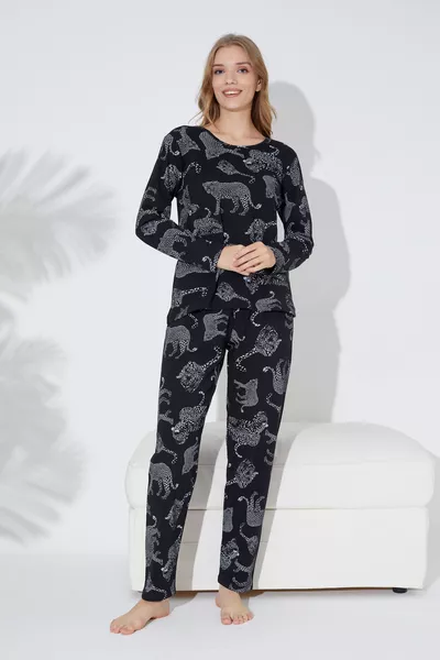 طقم بيجامة محبوك بطباعة النمر الأسود 