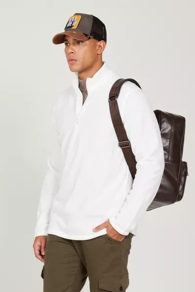 Мужской белый флисовый свитшот стандартного кроя с высоким воротом, не скатывается, не образует катышки, защищает от холода