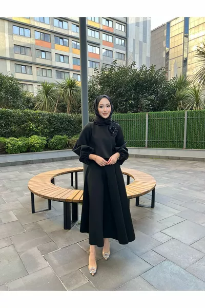 ماريا سكوبا بدلة بتنانير