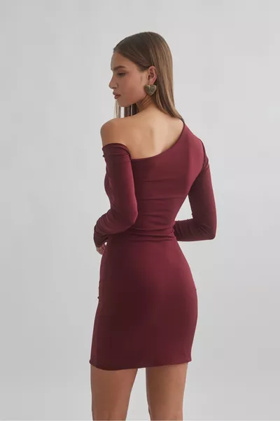 Robe Sandy extensible à une épaule et froncée