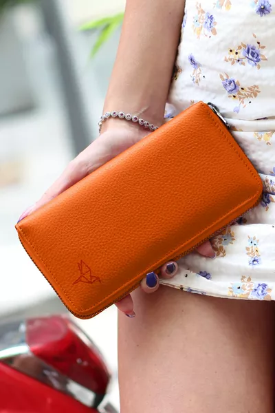 Дамски портфейл Arthur от истинска кожа в оранжево