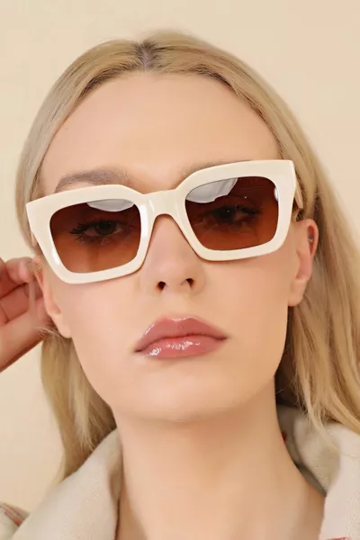 Mia Kalın Çerçeveli Tasarım Gözlük Krem Çerçeve Kahverengi Cam