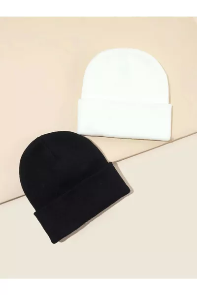 طقم قبعة أساسية للجنسين أسود وأبيض