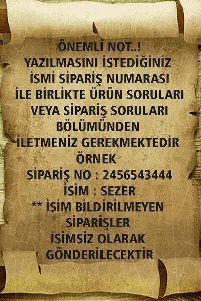 Herenpolshorloge van metaal met gepersonaliseerde sleutelhanger