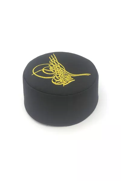 قبعة صلاة بنقوش التوقيع