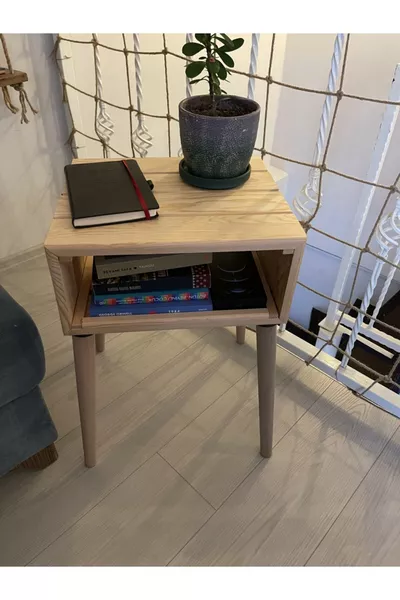 Decoratieve houten nachtkast