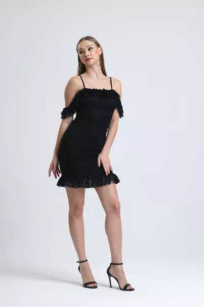 КРУЖЕВНОЕ КРУЖЕВНОЕ ПЛАТЬЕ БЕЗ БРЕТЕЛЕК БЕЗ БРЕТЕЛЕК С ТОНКИМИ БРЕТЕЛЯМИ И ОБОРКАМИ