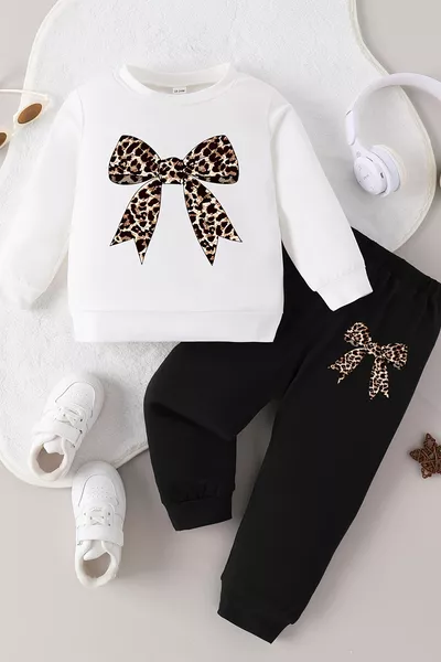 طقم أطفال من قطعتين بطبعة نقشة الفهد على شكل فيونكة للموسم الجديد 