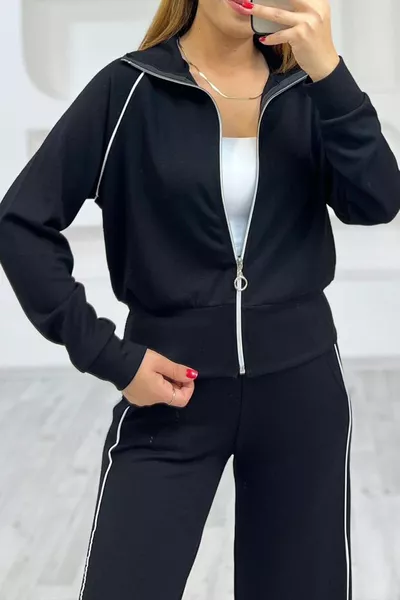 طقم بدلة رياضية مخطط من القماش المودال