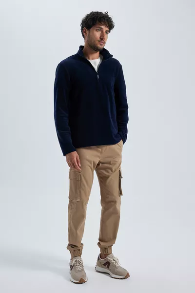 سويت شيرت قطبي بسحّاب جزئي وياقة مرتفعة بقصة عادية